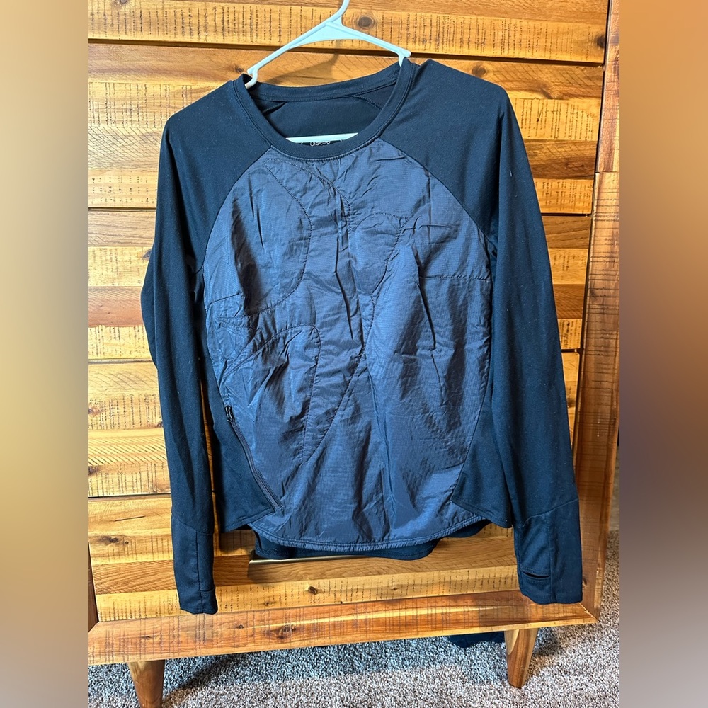 Oiselle windbreaker shirt